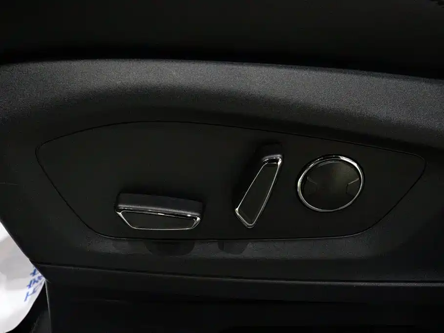 Ford Explorer 2023 — фото 24