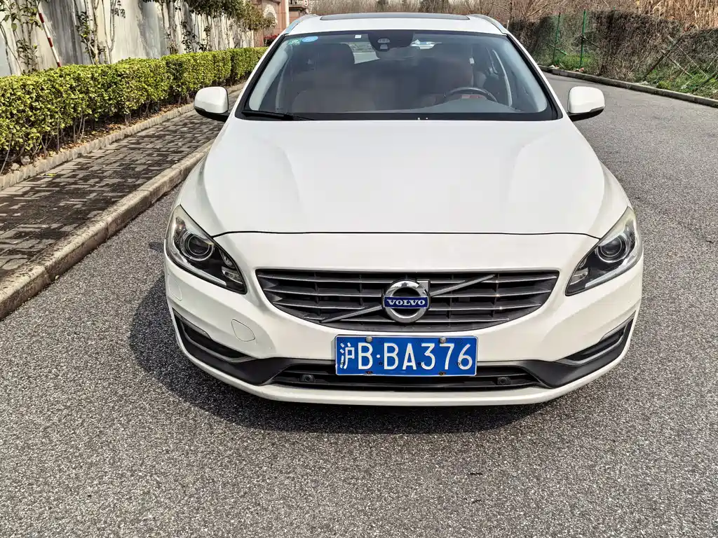 Volvo V60 2016 — фото 2