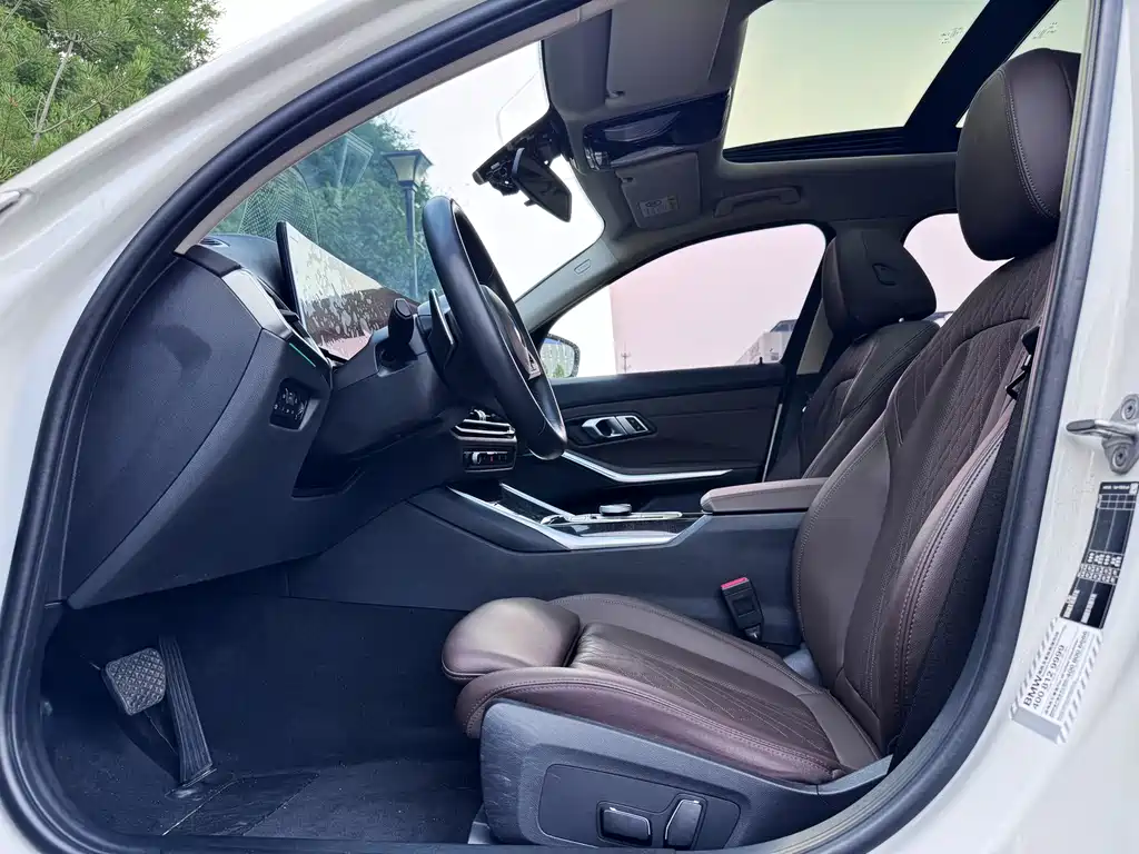 BMW 3 Series 2024