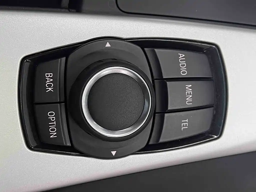 BMW 3 Series 2015 — фото 29