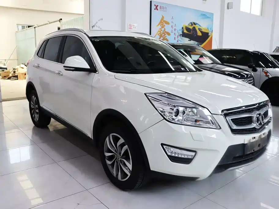 BAIC Shenbao X65 2015 — фото 3