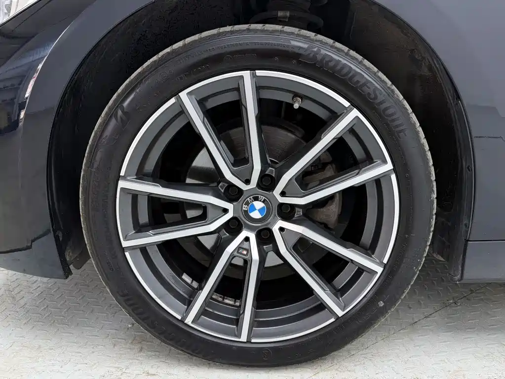 BMW 3 Series 2023 — фото 13