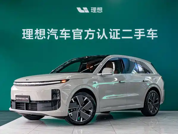 Li Auto L6 2025