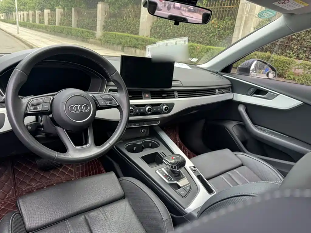 Audi A4L 2020