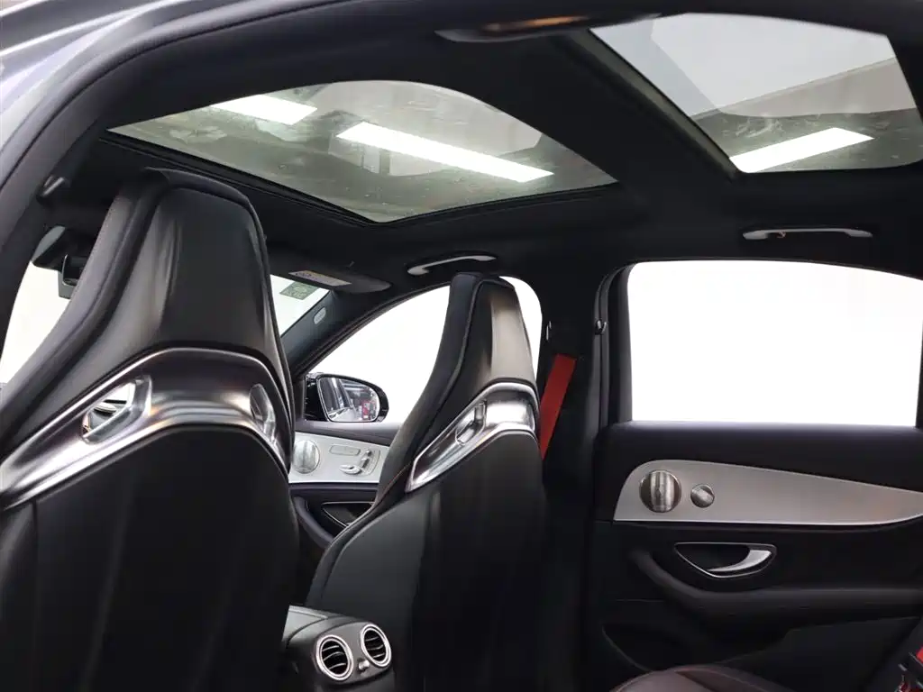 Mercedes-Benz E-Class AMG 2022 — фото 20