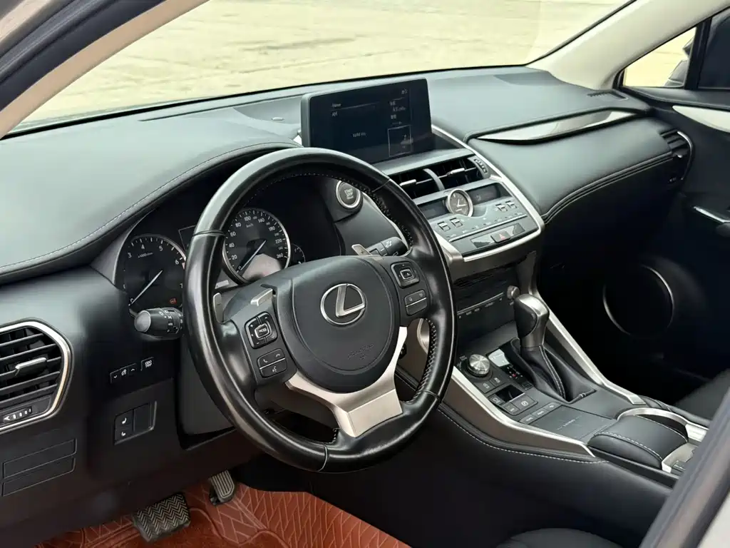 Lexus NX 2021 — фото 17