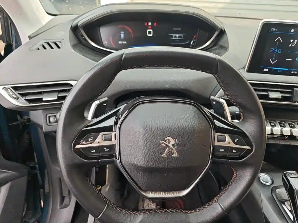 Peugeot 5008 2018 — фото 11