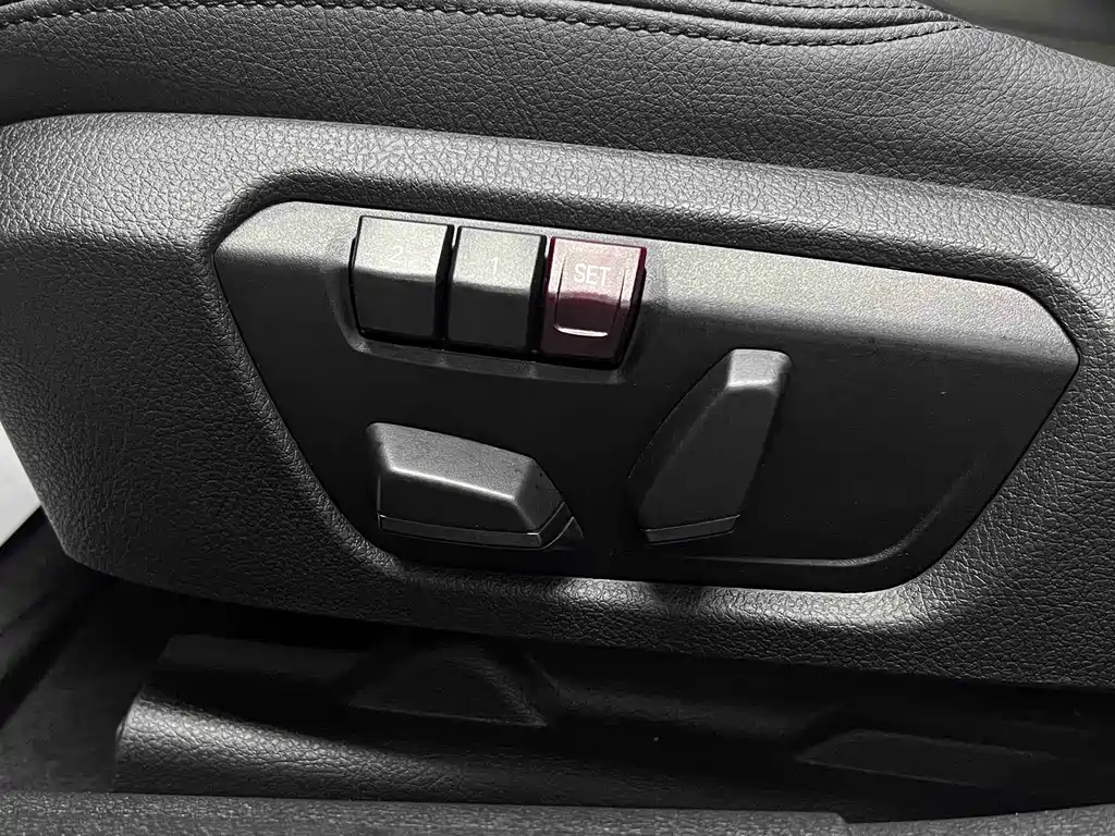 BMW 3 Series 2015 — фото 20