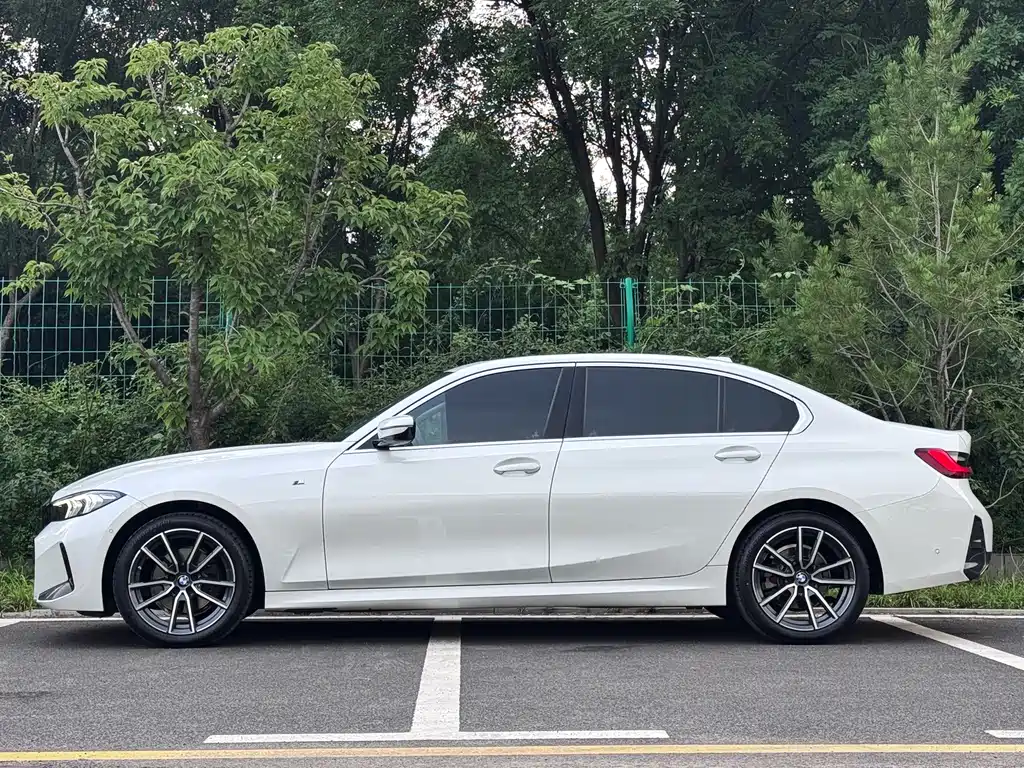BMW 3 Series 2024