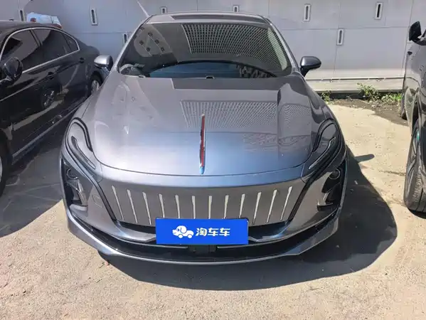 Hongqi E-QM5 2024