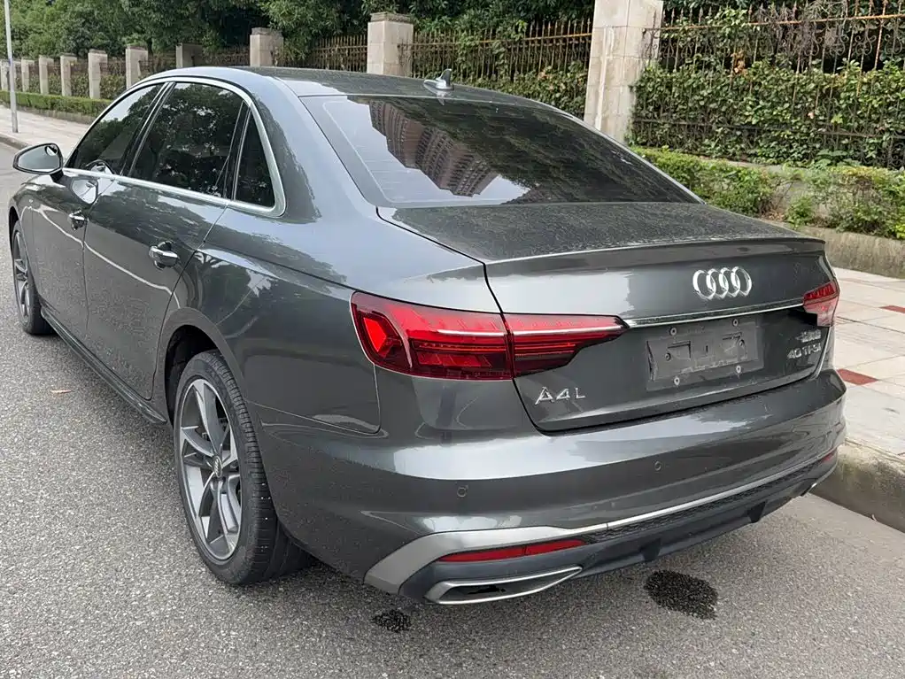 Audi A4L 2020