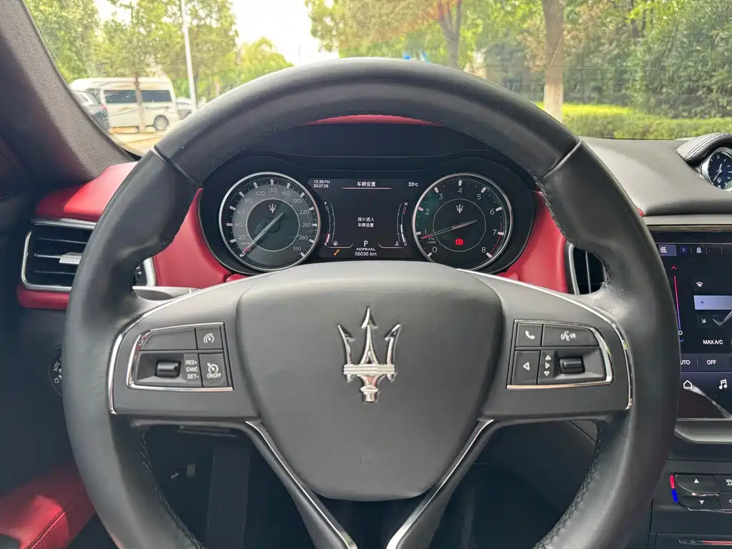 Maserati Ghibli 2021 — фото 9