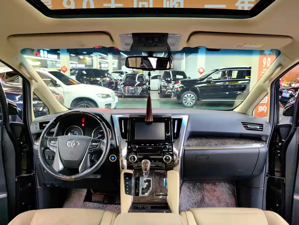Toyota Alphard 2019 — фото 5