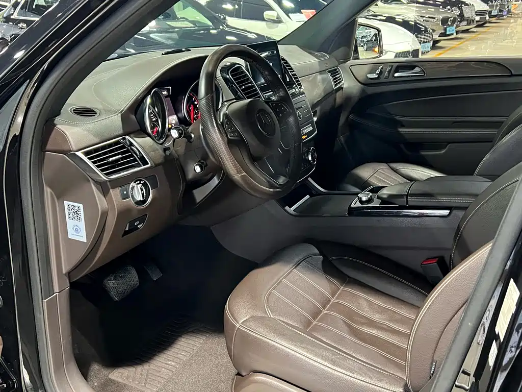 Mercedes-Benz GLE 2017 — фото 12
