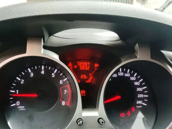 Infiniti ESQ 2014