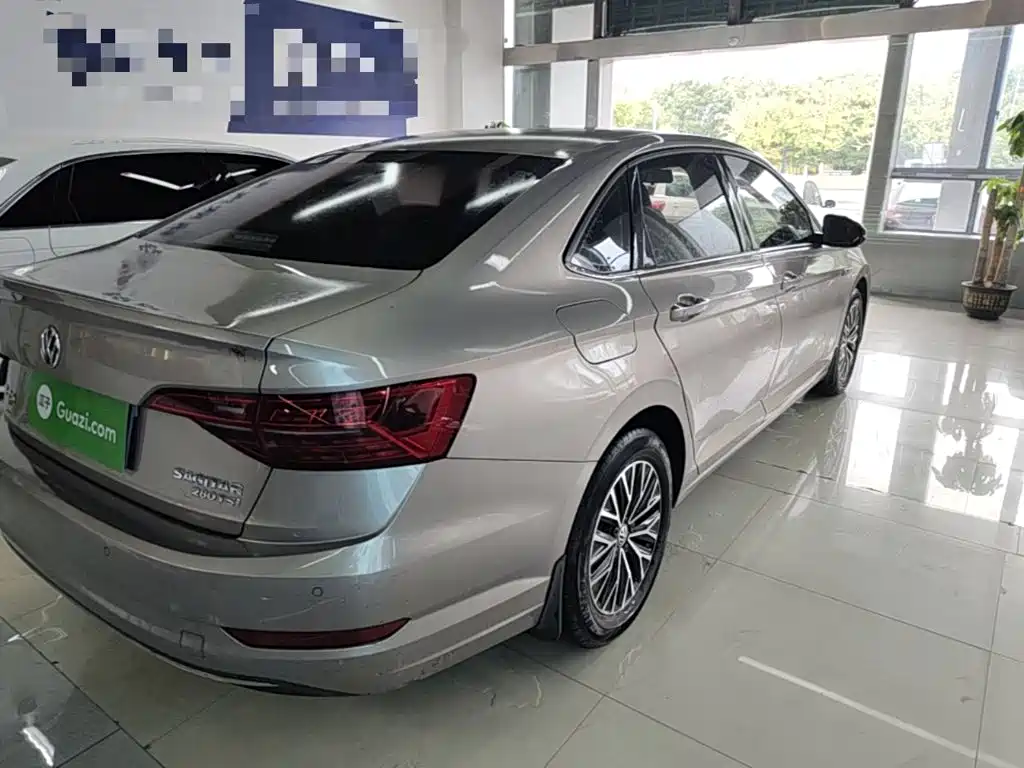 Volkswagen Sagitar 2020