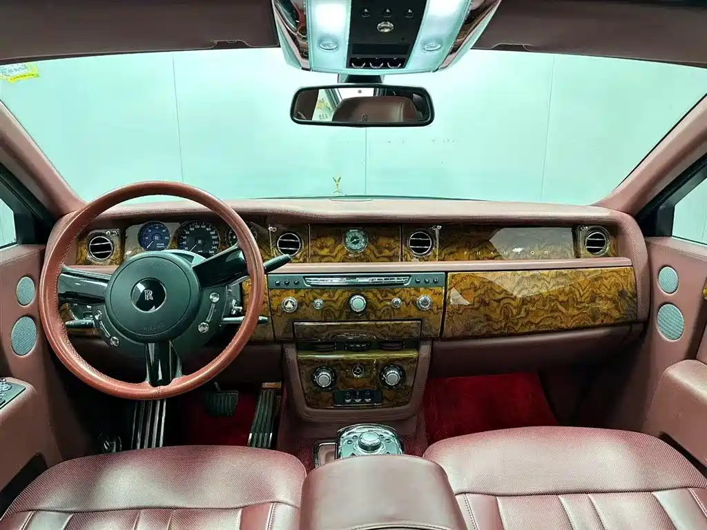 Rolls-Royce Phantom 2013 — фото 9