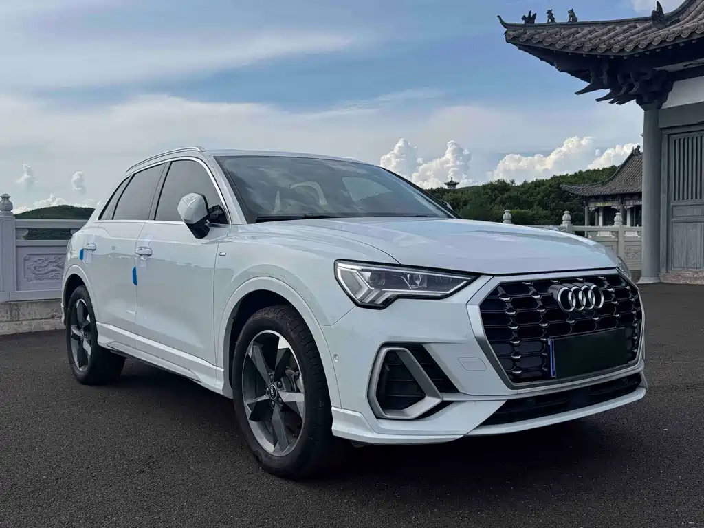Audi Q3 2021