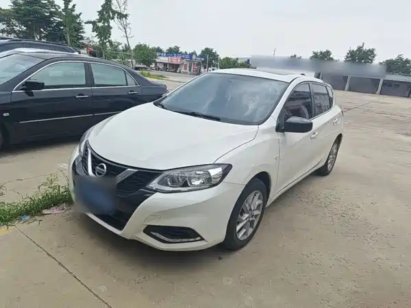 Nissan Tiida 2022