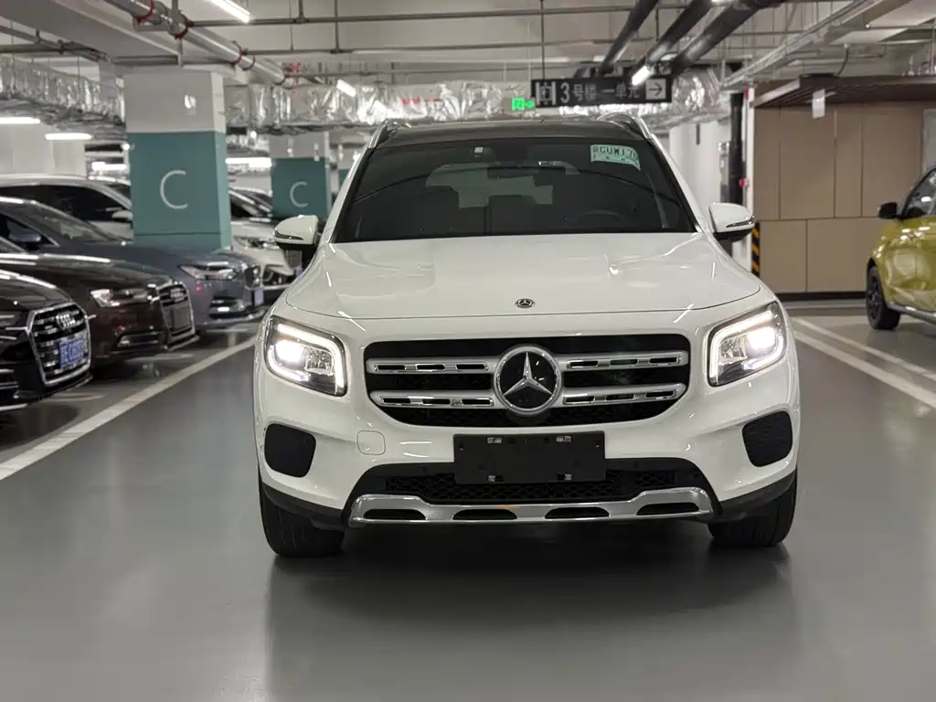 Mercedes-Benz GLB 2020 — фото 1