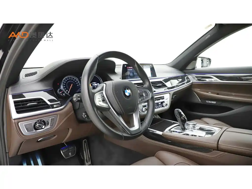 BMW 7 Series 2017 — фото 6