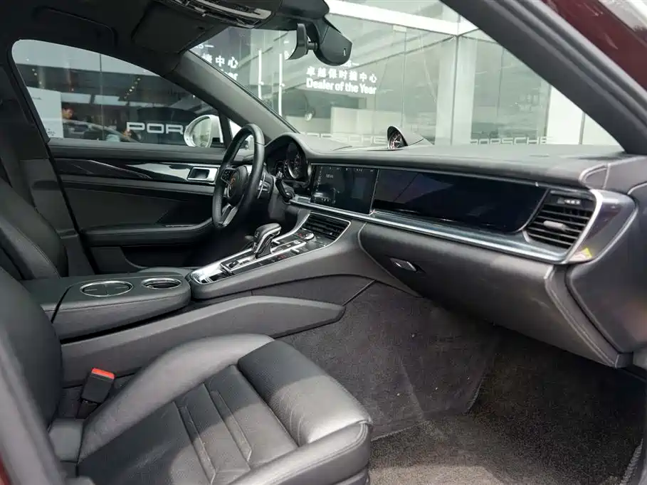 Porsche Panamera 2018 — фото 10