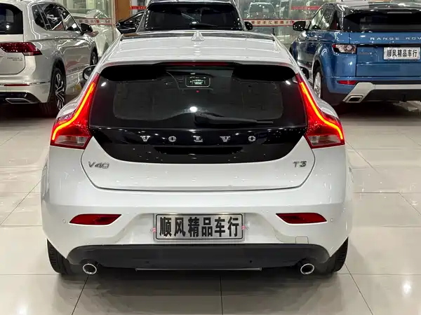 Volvo V40 2016
