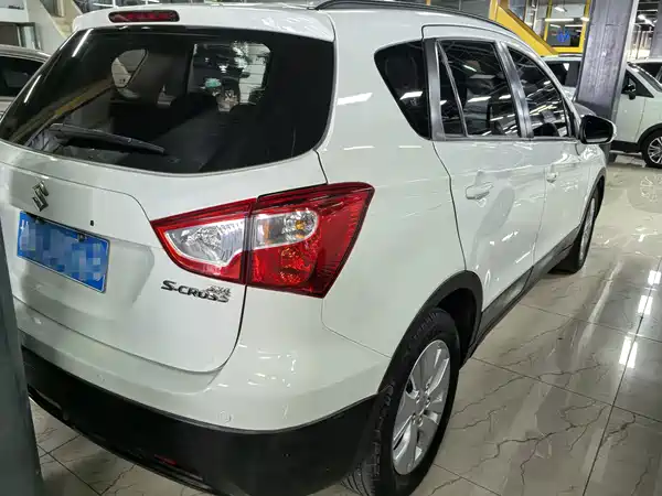 Suzuki S-Cross 2014