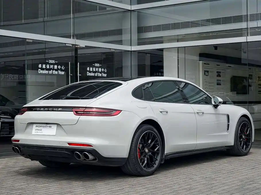 Porsche Panamera 2018 — фото 7