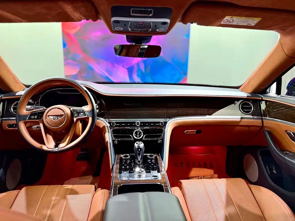 Bentley Flying Spur 2021 — фото 13