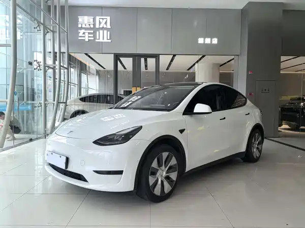 Tesla Model Y 2022