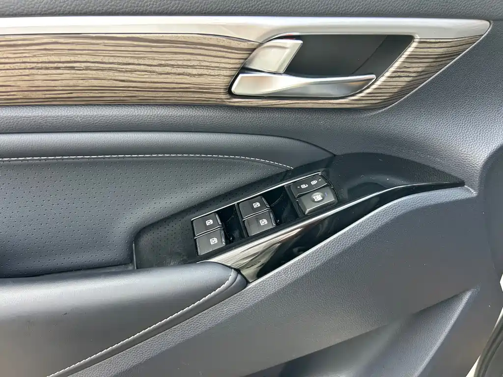 GAC Trumpchi M8 2023 — фото 12