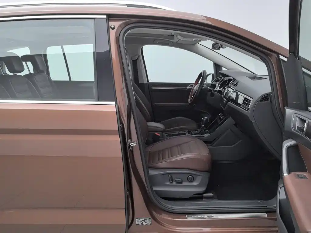 Volkswagen Touran 2016 — фото 23