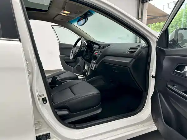 Kia K2 2015