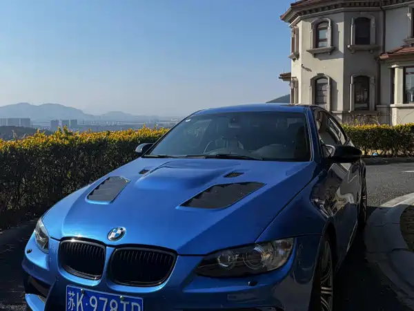 BMW M3 2011