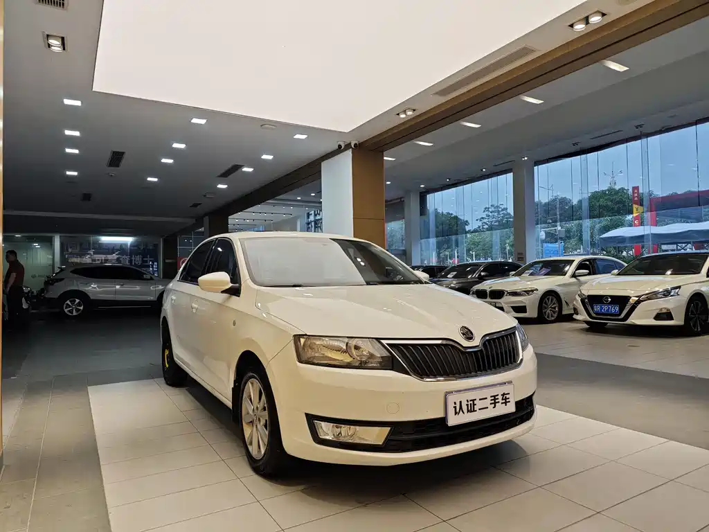 Skoda Rapid 2016 — фото 4
