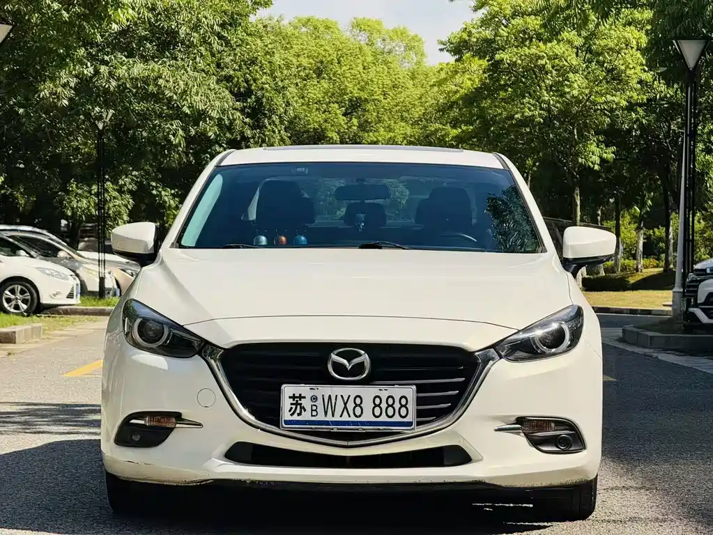 Mazda 3 Axela 2018 — фото 2