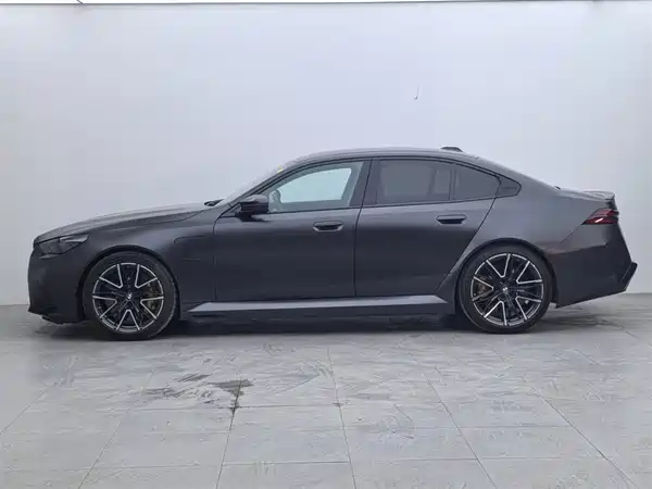 BMW M5 New Energy 2025