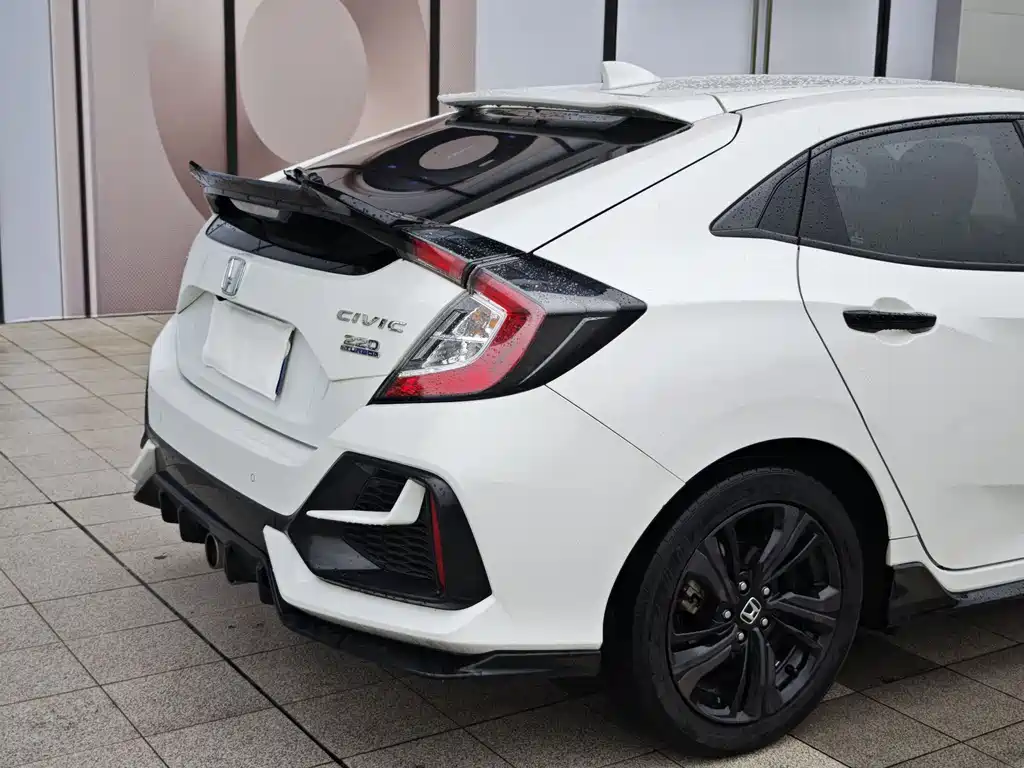 Honda Civic 2022 — фото 17