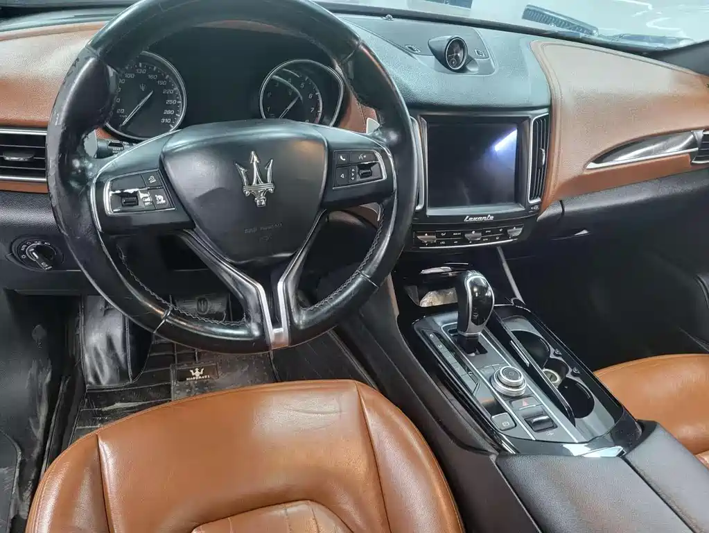 Maserati Levante 2016 — фото 9