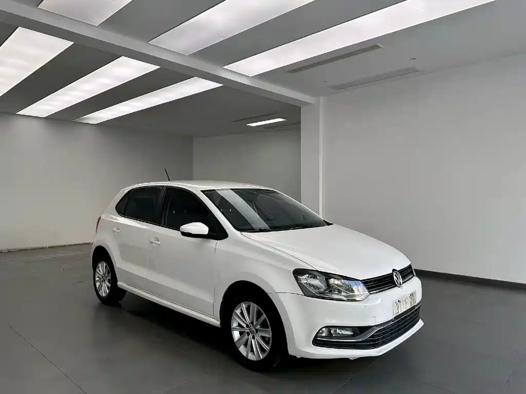 Volkswagen Polo 2015 — фото 3