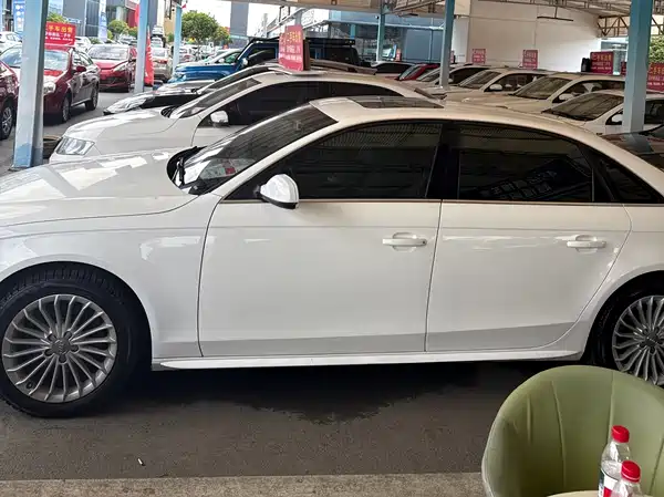 Audi A4L 2014