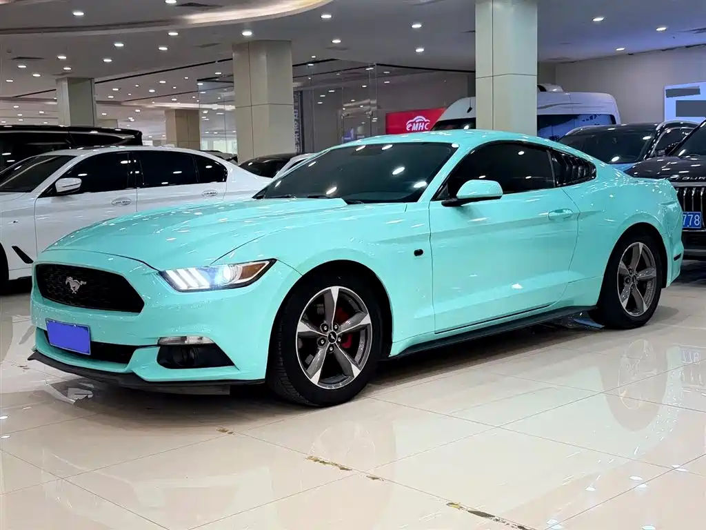 Ford Mustang 2015 — фото 1