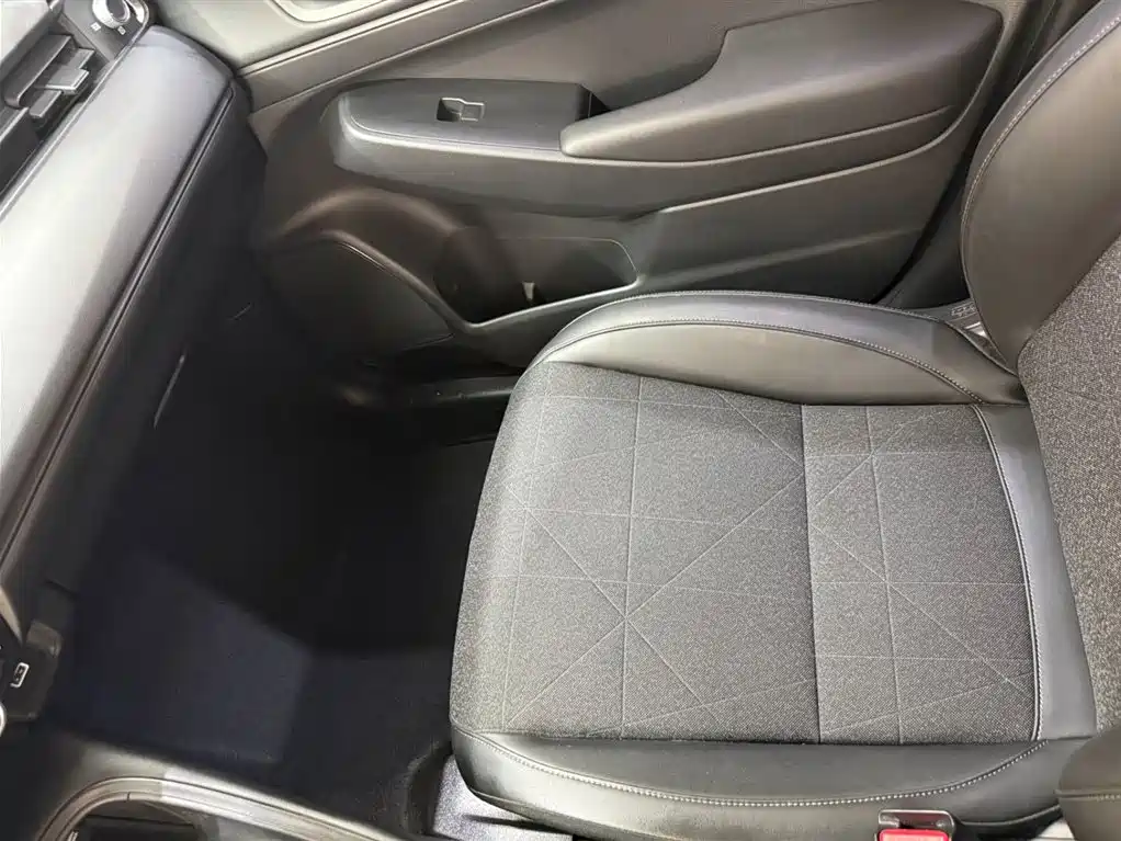 Honda Vezel 2023 — фото 16