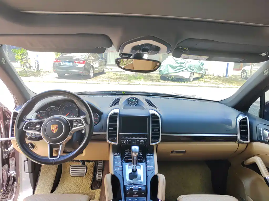 Porsche Cayenne 2015 — фото 15