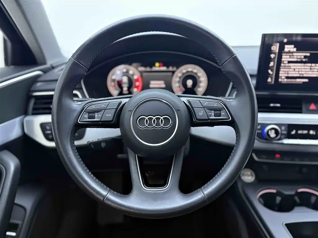 Audi A4L 2022 — фото 24