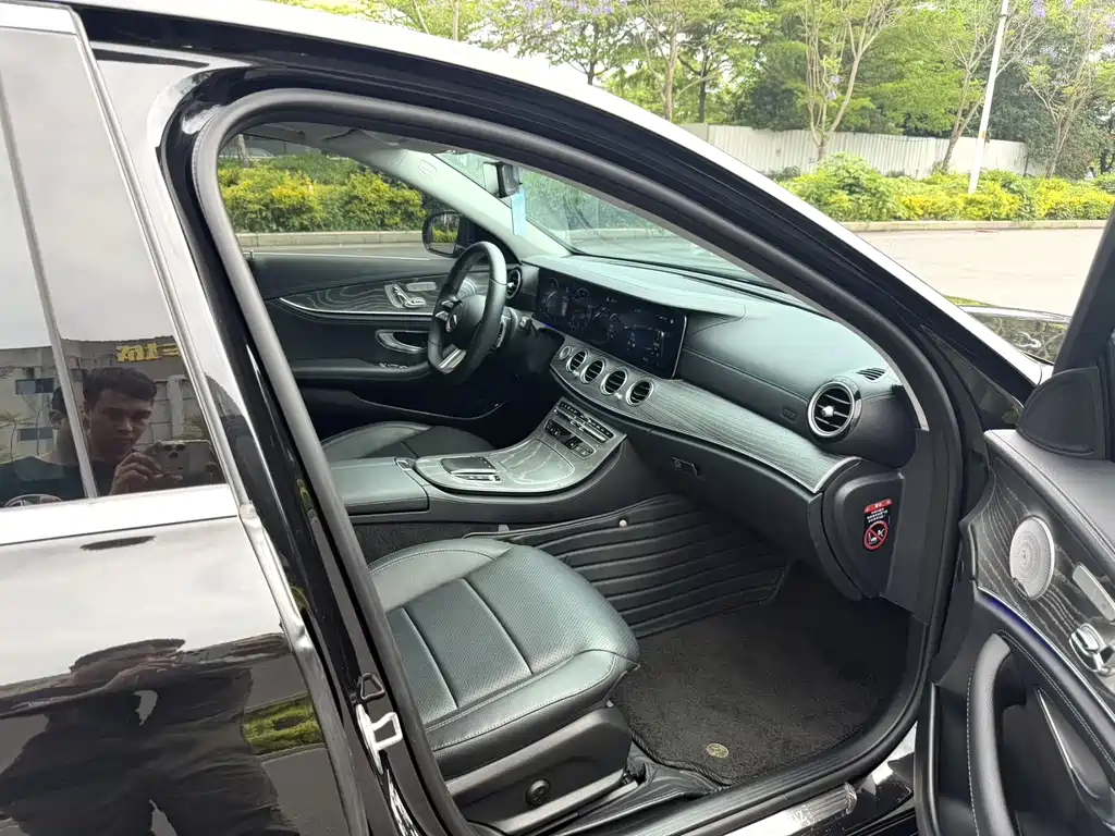 Mercedes-Benz E-Class 2021