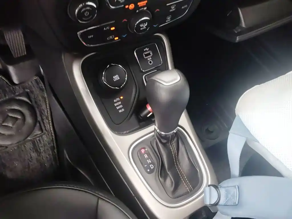 Jeep Compass 2019 — фото 14