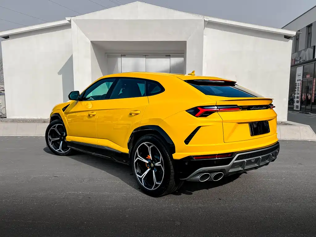Lamborghini Urus 2020 — фото 9