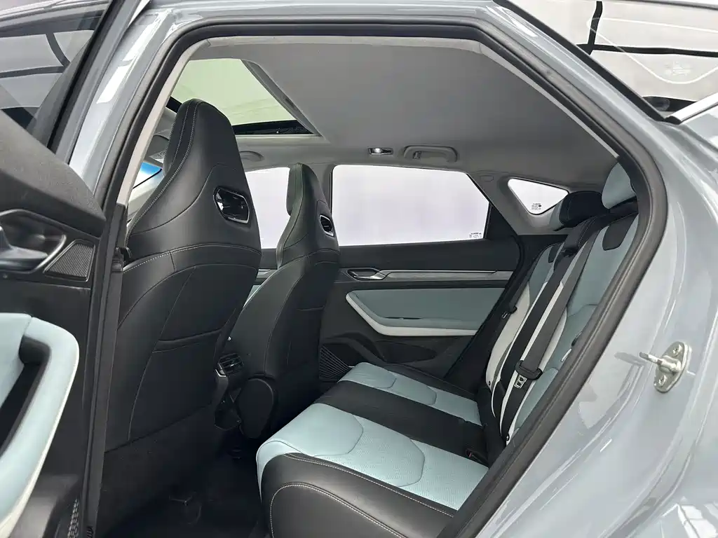 Geely Emgrand S 2022